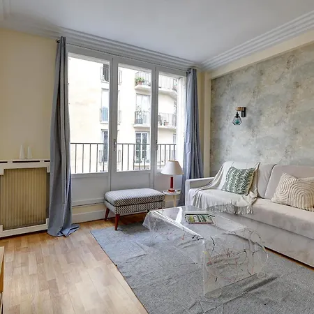Apartamento Eiffel Tower & Champ De Mars - 1br - Cityapartmentstay Paris