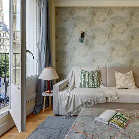 Eiffel Tower & Champ De Mars - 1br - Cityapartmentstay Parigi